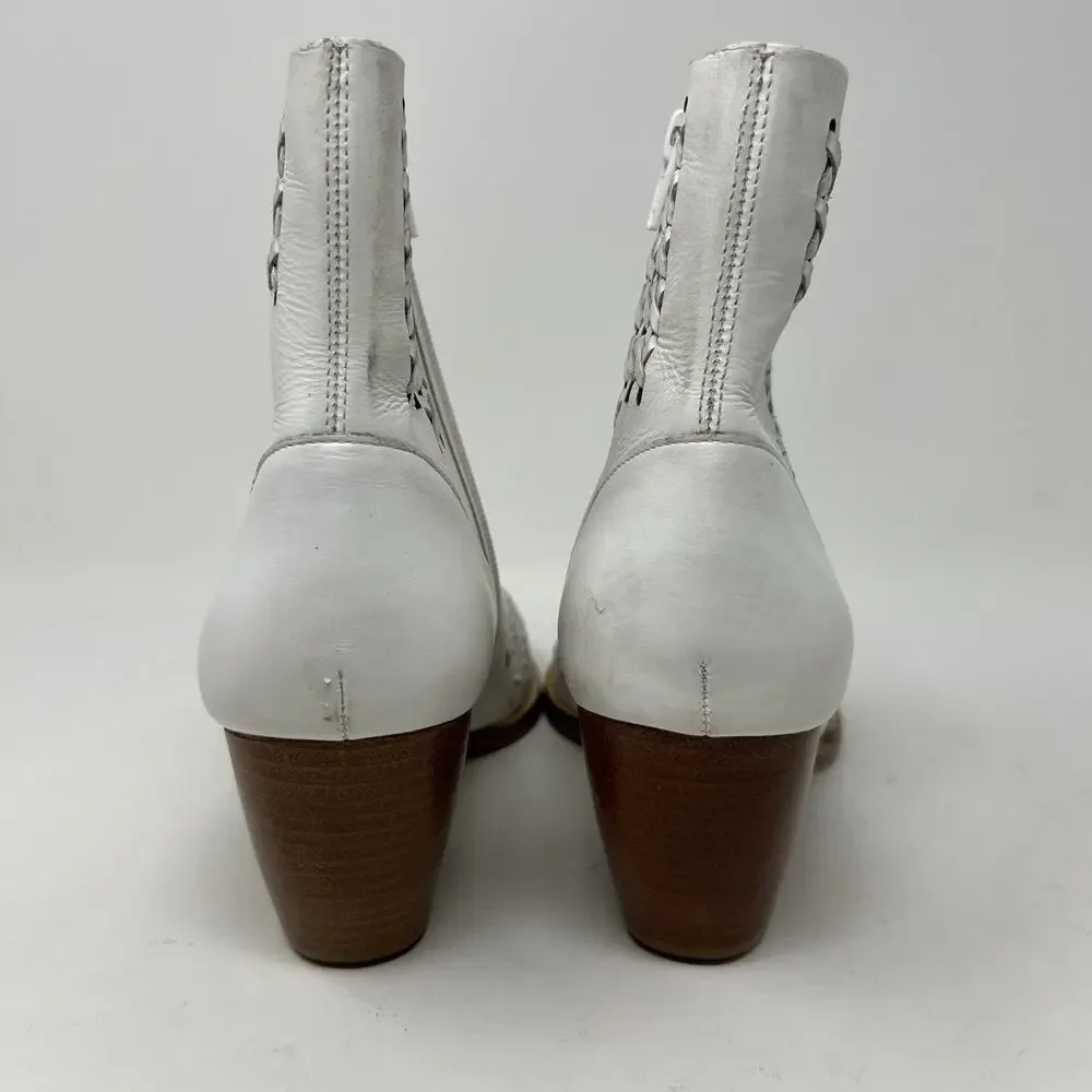 Matisse Bello‎ White Lattice Leather Lasercut Boots Size 8.5 Zip Ankle Booties